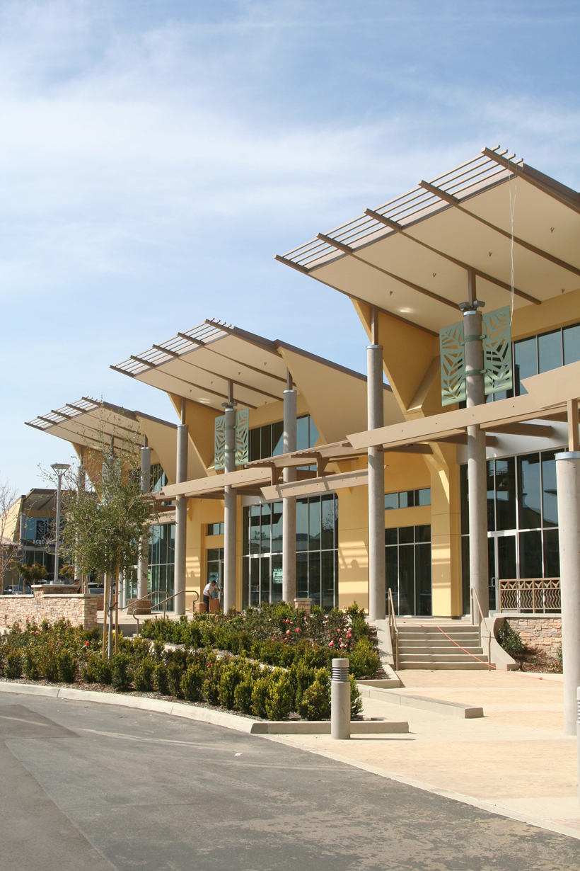 The Summit At Calabasas - LEED Consulting, ENR architects, Granbury, TX 76049 - Daylight Harvesting Exterior