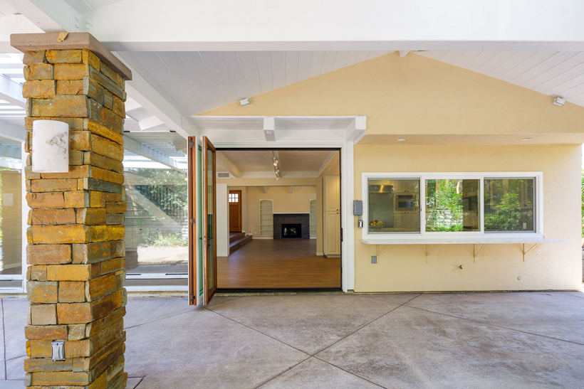 Covered Patio & Bi-Fold Doors, 2-Story Wholehouse Remodel, Patio & Landscape, ENR architects, Granbury, TX 76049